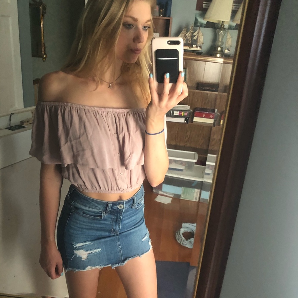 Francesca’s Pink Off-The-Shoulder Crop Top